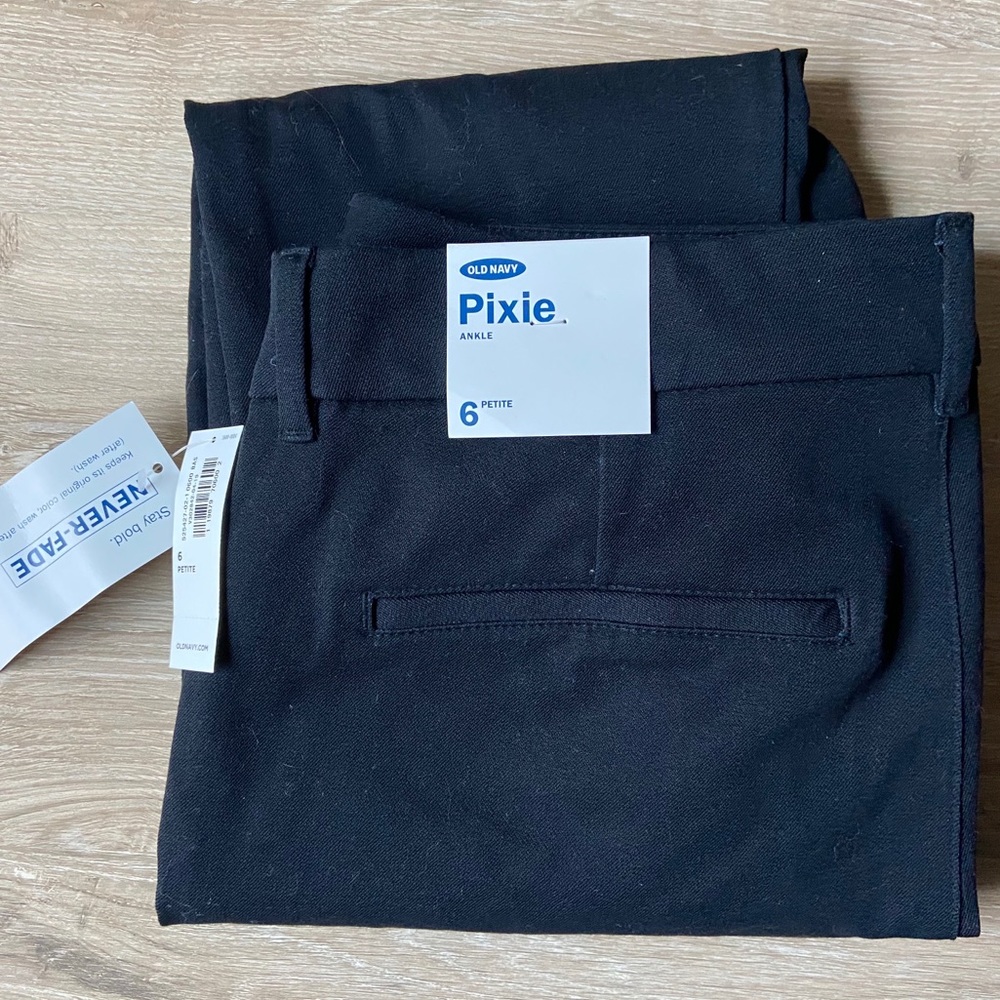 Old Navy NWT black Pixie Pant 6 petite